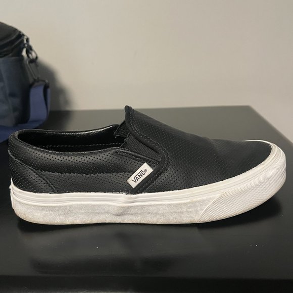 Vans - Picture 2 of 6